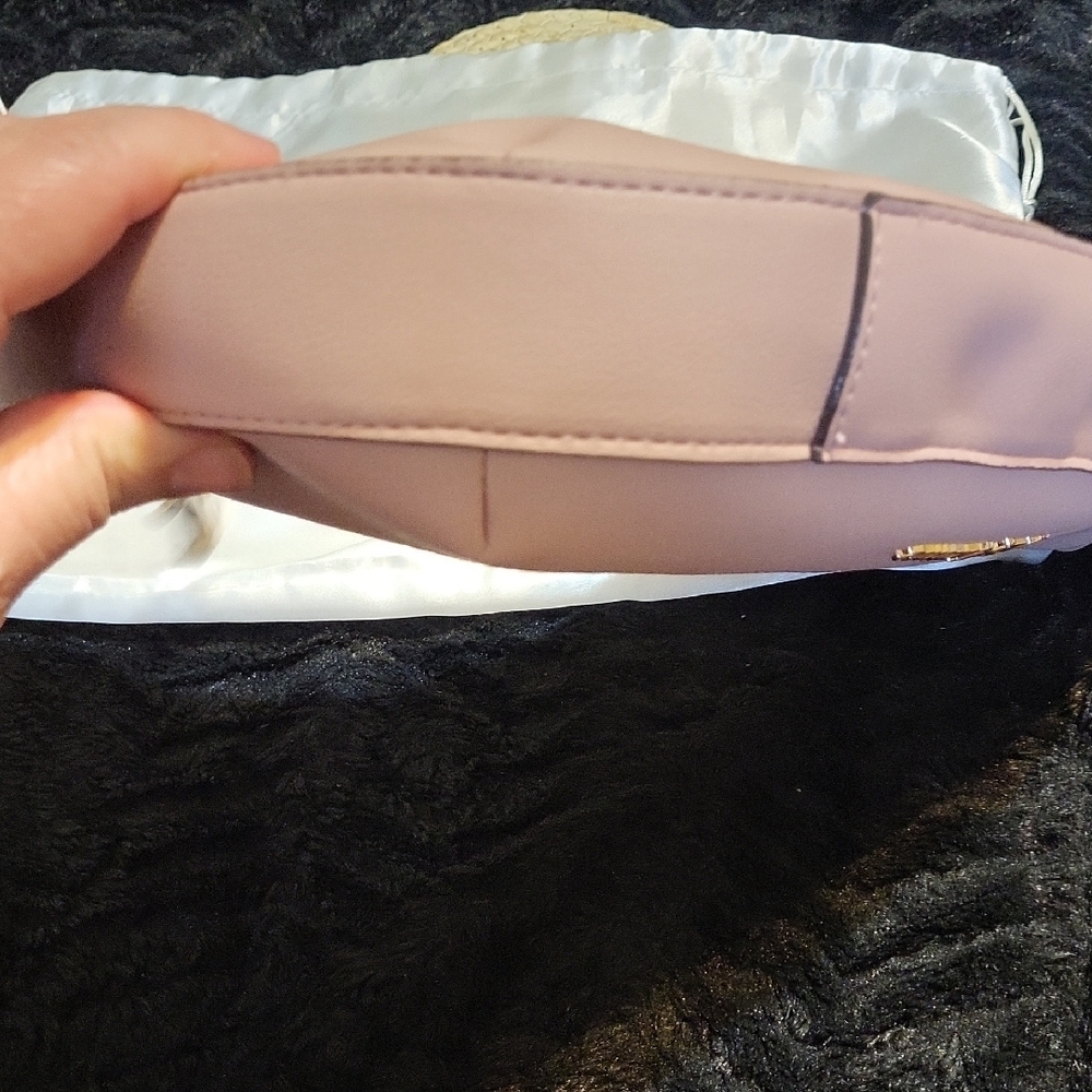 Juicy Couture Pale Pink Shoulder Bag - Picture 6 of 12